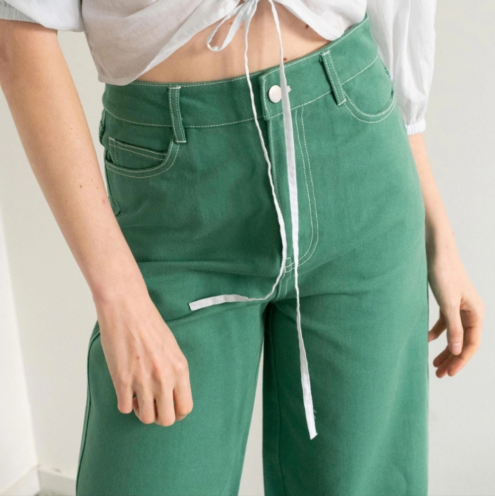 Green High-Waisted Jeans